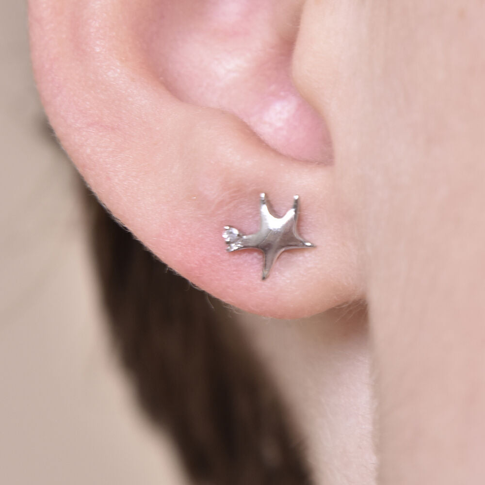 Culturesse Beach Hunt Mismatching Stud Earrings