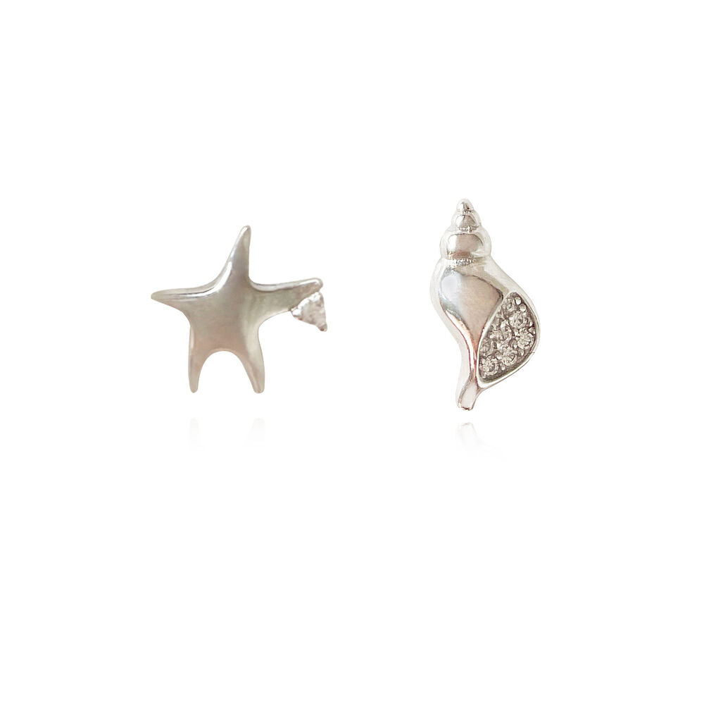 Culturesse Beach Hunt Mismatching Stud Earrings