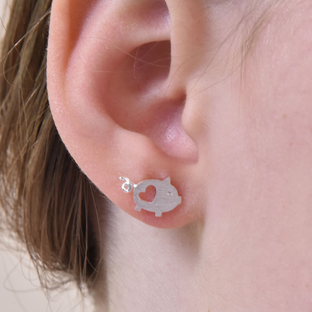 Culturesse Little Merry Piggy Earrings