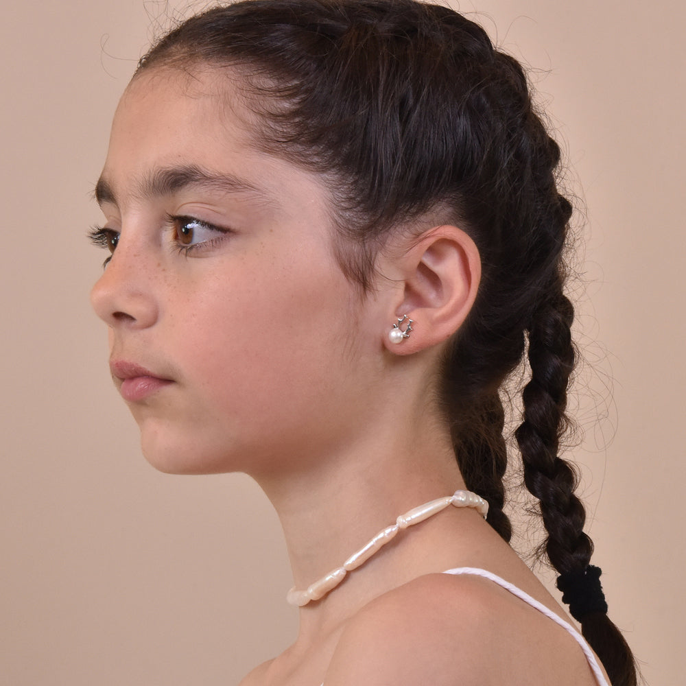 Culturesse Pearl Rhindeer Earrings