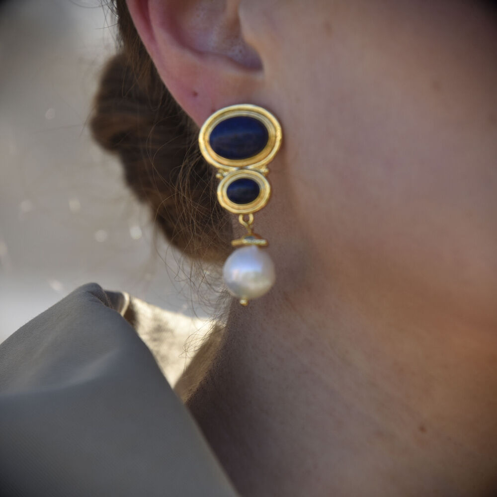 Culturesse Odette Lapis Lazuli Pearl Drop Earrings (Gold)