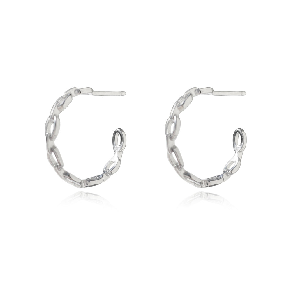 Culturesse Vida Minimalist C Chain Earrings (Silver)