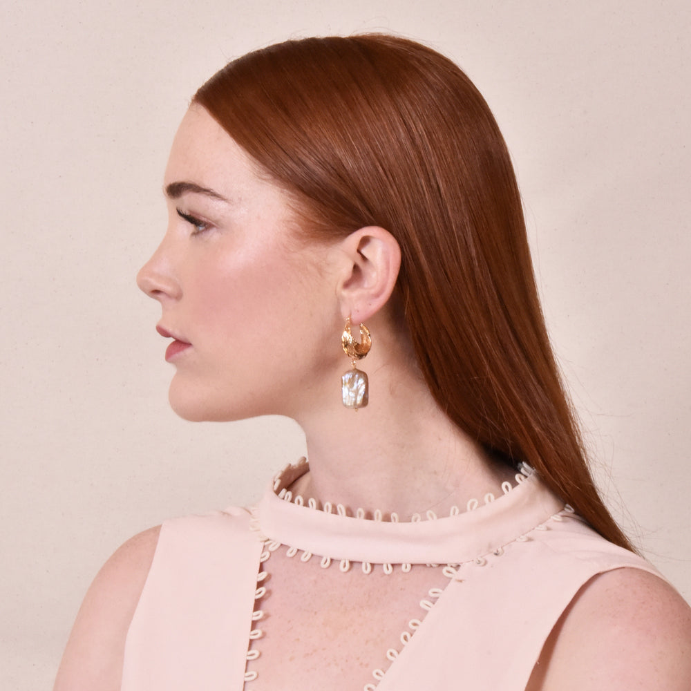 Culturesse Glory Luxury Baroque Pearl Drop Earrings