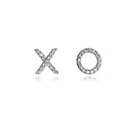Culturesse Kiss Hug Mismatched Stud Earrings (Silver)