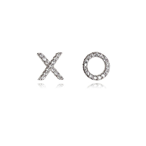Culturesse Kiss Hug Mismatched Stud Earrings (Silver)