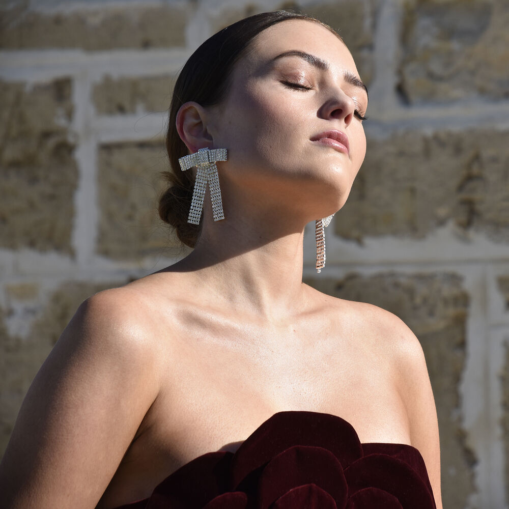 Culturesse Irvine Silver Bow Tie Earrings