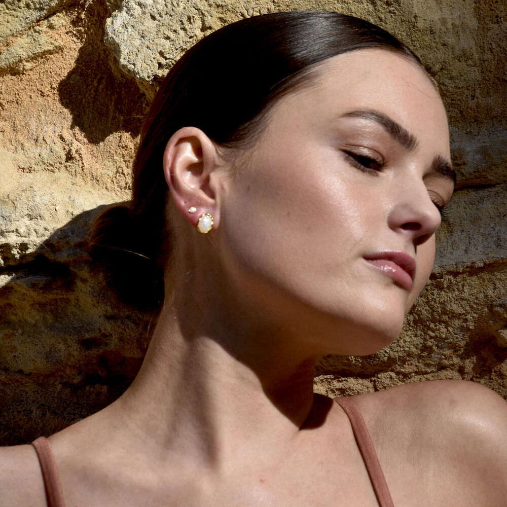 Culturesse Lue Dainty Opal Stud Earrings (Gold)