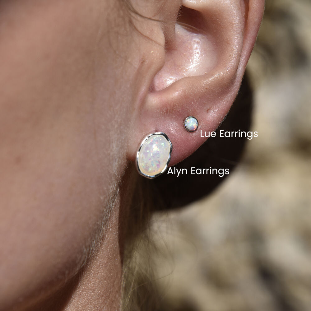Culturesse Lue Dainty Opal Stud Earrings (Silver)