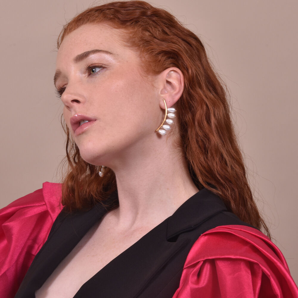 Culturesse Le Beaute 24K Pearl Curve Earrings