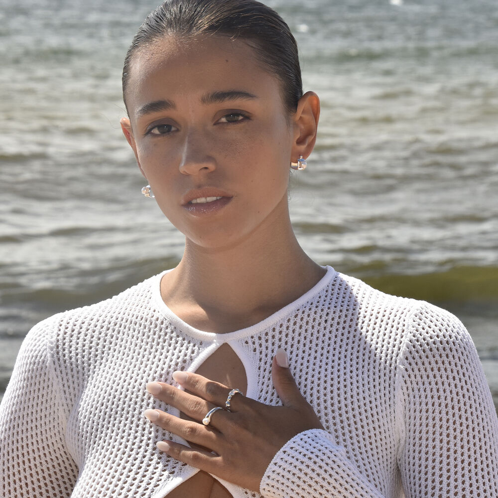 Culturesse Merritt Artsy Pearl Frame Earrings