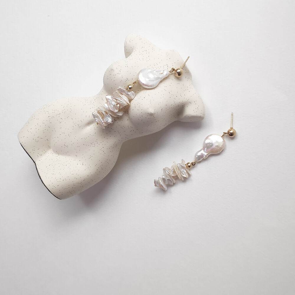 Culturesse Cleo Mismatching Pearl Stack Earrings