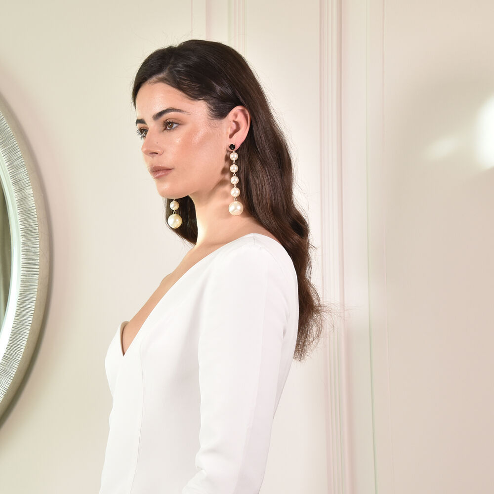 Culturesse Daphne Oversized Pearl String Earrings