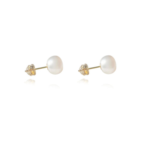 Culturesse Ora Freshwater Pearl Stud Earrings (Gold Posts)