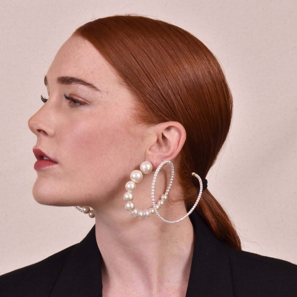 Culturesse Eira Pearl Swirl Hoop Earrings