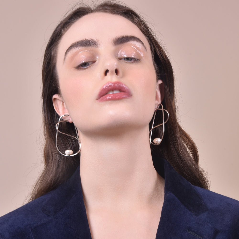 Culturesse Eileen Platinum Line Art Earrings