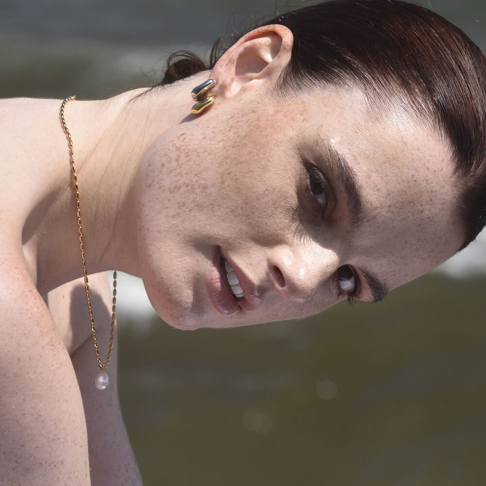 Culturesse Draco Sculptural Puff Earrings (Silver)