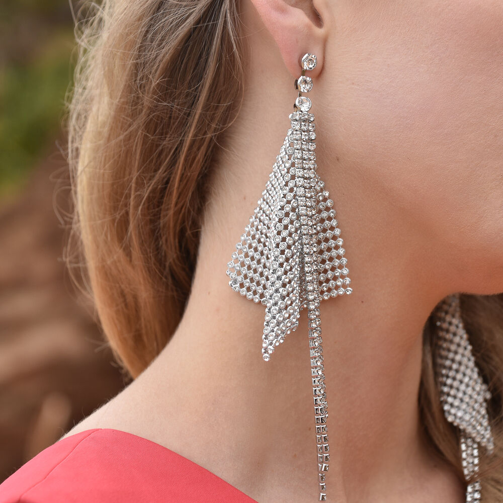 Culturesse Gem Runway Spotlight Mesh Earrings