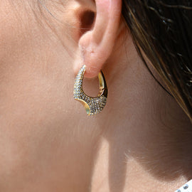 Culturesse Marlowe Artisan Shard-Edge Diamante Huggie Earrings (Gold)