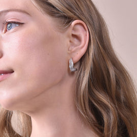 Culturesse Delmare Artsy Sculpture Curve Pearl Earrings