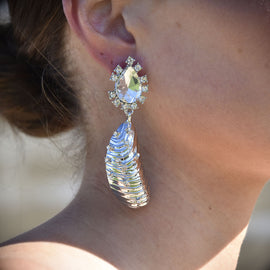 Culturesse Reva Shell Sparkle Earrings