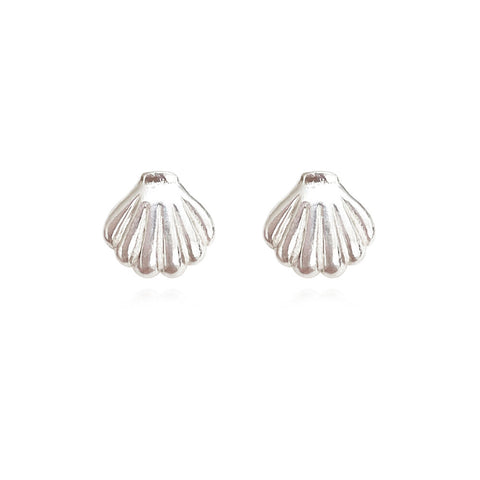 Culturesse Cami Shell Screwback Earrings