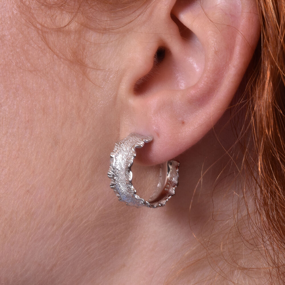 Culturesse Monte Textured Silver Hoop Earrings