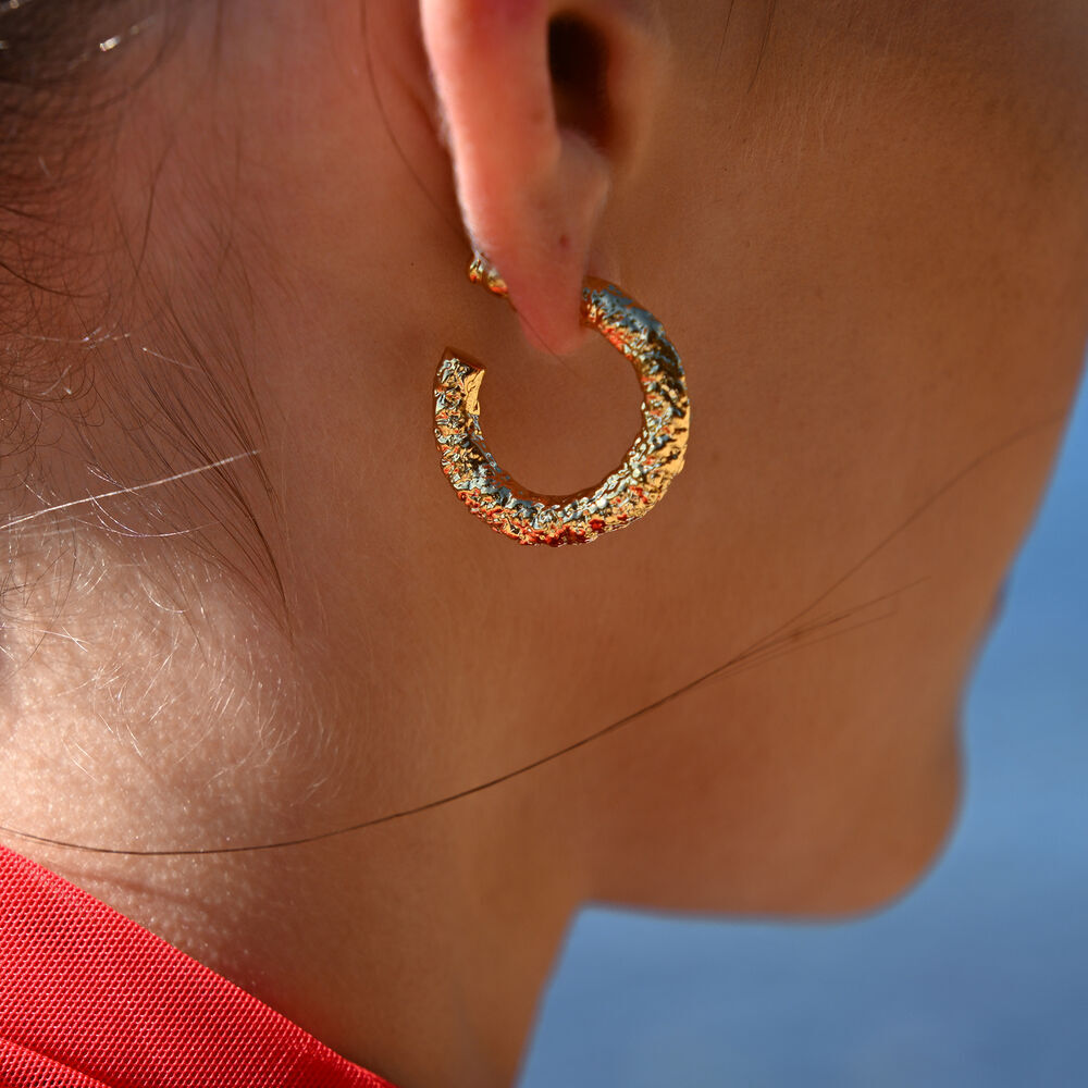 Culturesse Dejouer 24K Textured C Hoop Earrings