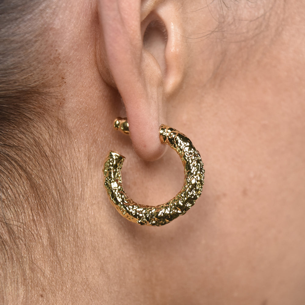 Culturesse Dejouer 24K Textured C Hoop Earrings