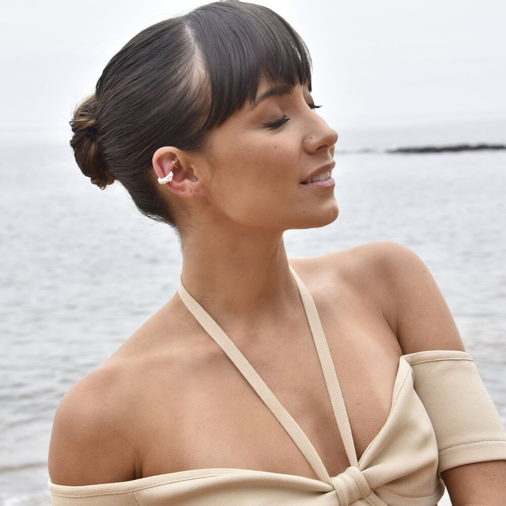 Culturesse Lonzo Ear Contour Solid Sculpture Cuff Earring (Single Piece)