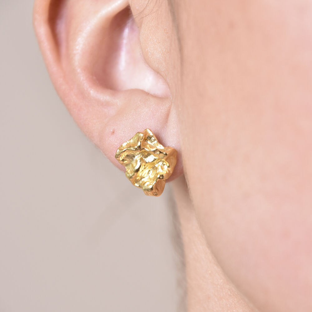 Culturesse Imani Solid Sculpture Stud Earrings (Gold)