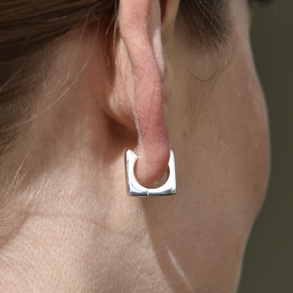 Culturesse New Frame of Mind Huggie Earrings (Silver)
