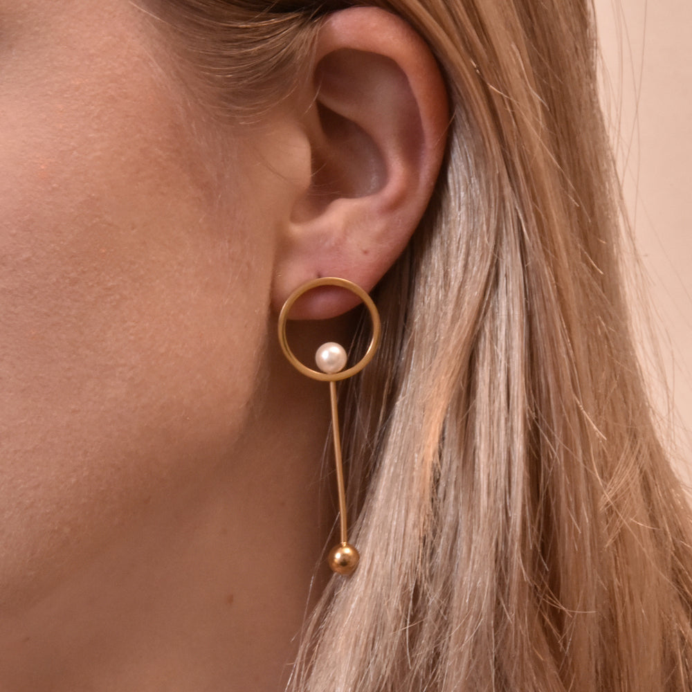 Culturesse Adora Simplicity Drop Mismatching Earrings