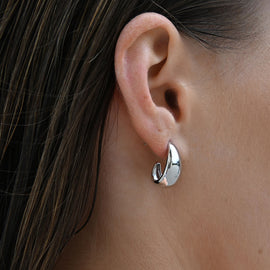 Culturesse Elea Modern Teardrop Earrings (Silver)