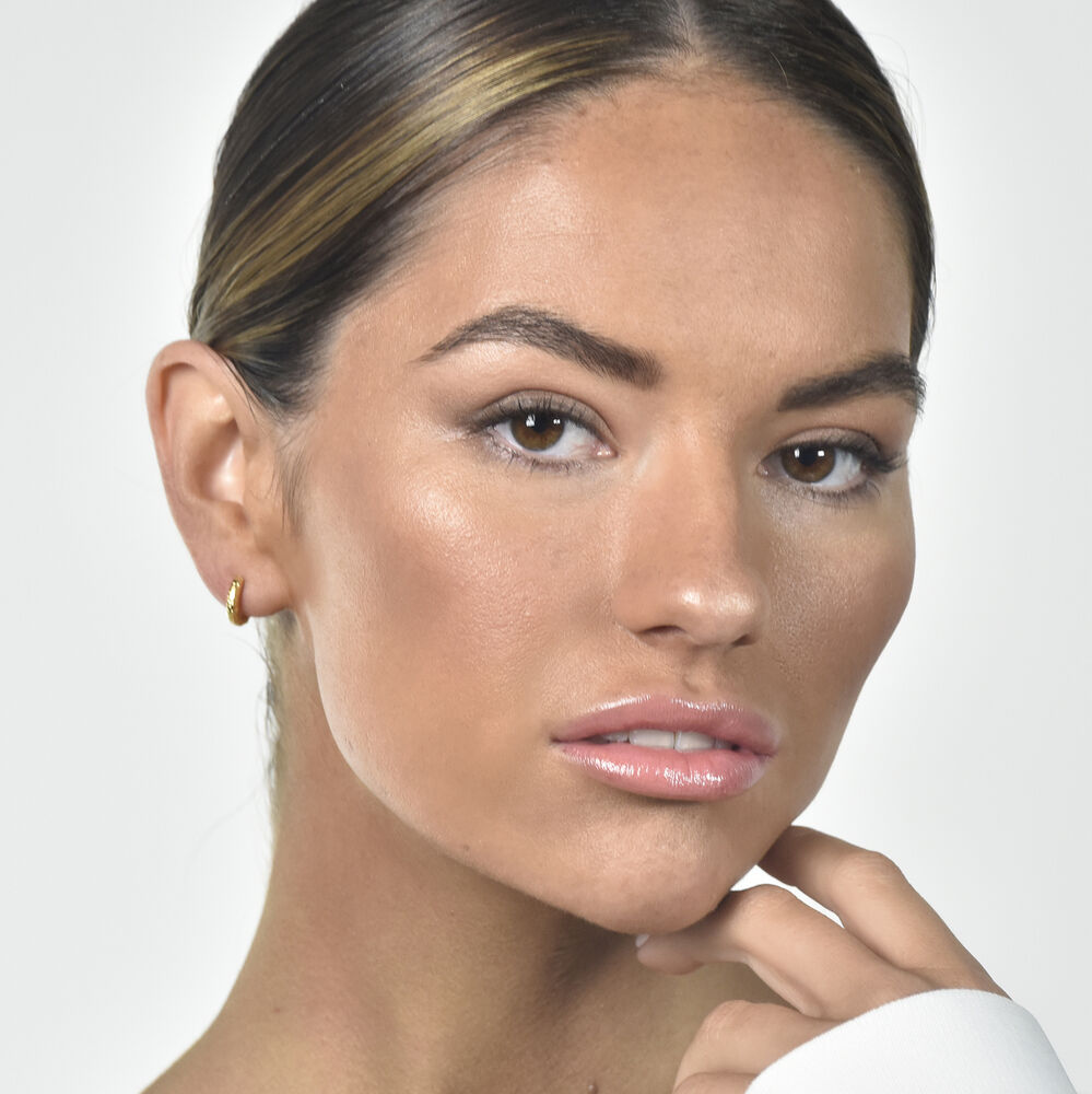 Culturesse Edda Textured Dainty Sleeper Hoop Earrings (Gold Vermeil)