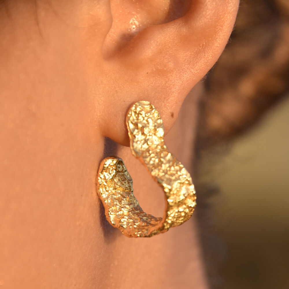 Culturesse Amandine Artisan Sculptural Flow Earrings (Gold Vermeil)