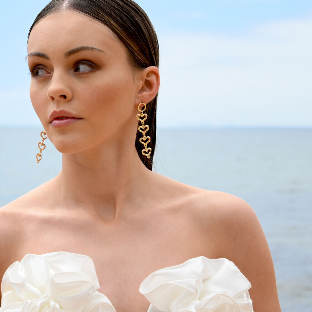 Culturesse Haven Artisan Sculptured Heart String Earrings (Gold)