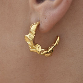 Culturesse Tosca Textured C Hoop Earrings