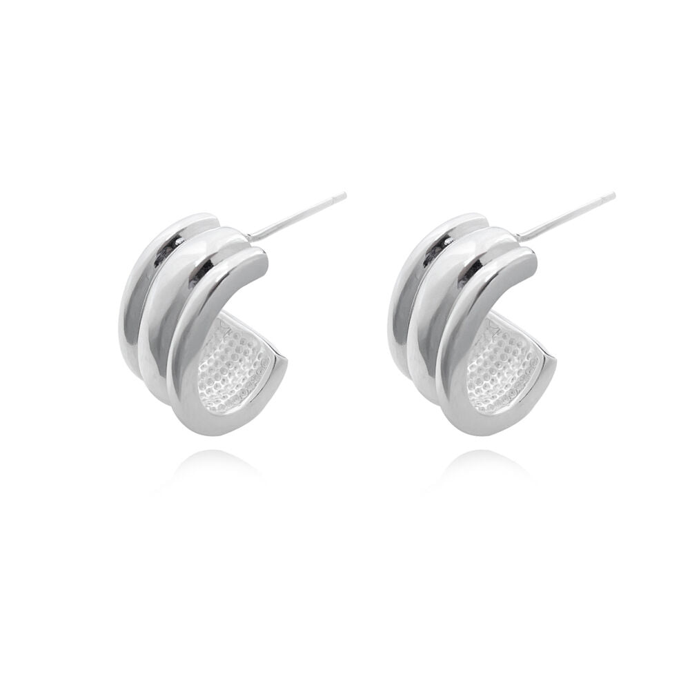 Culturesse Hani Silver Curved Earrings