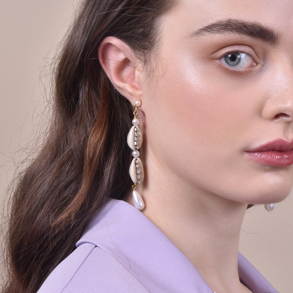 Culturesse Lyria Runway Style Shell Drop Earrings