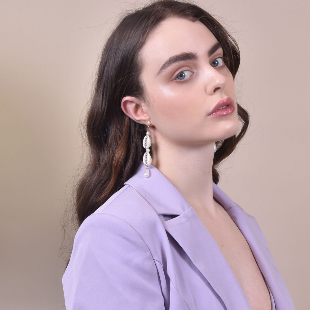 Culturesse Lyria Runway Style Shell Drop Earrings