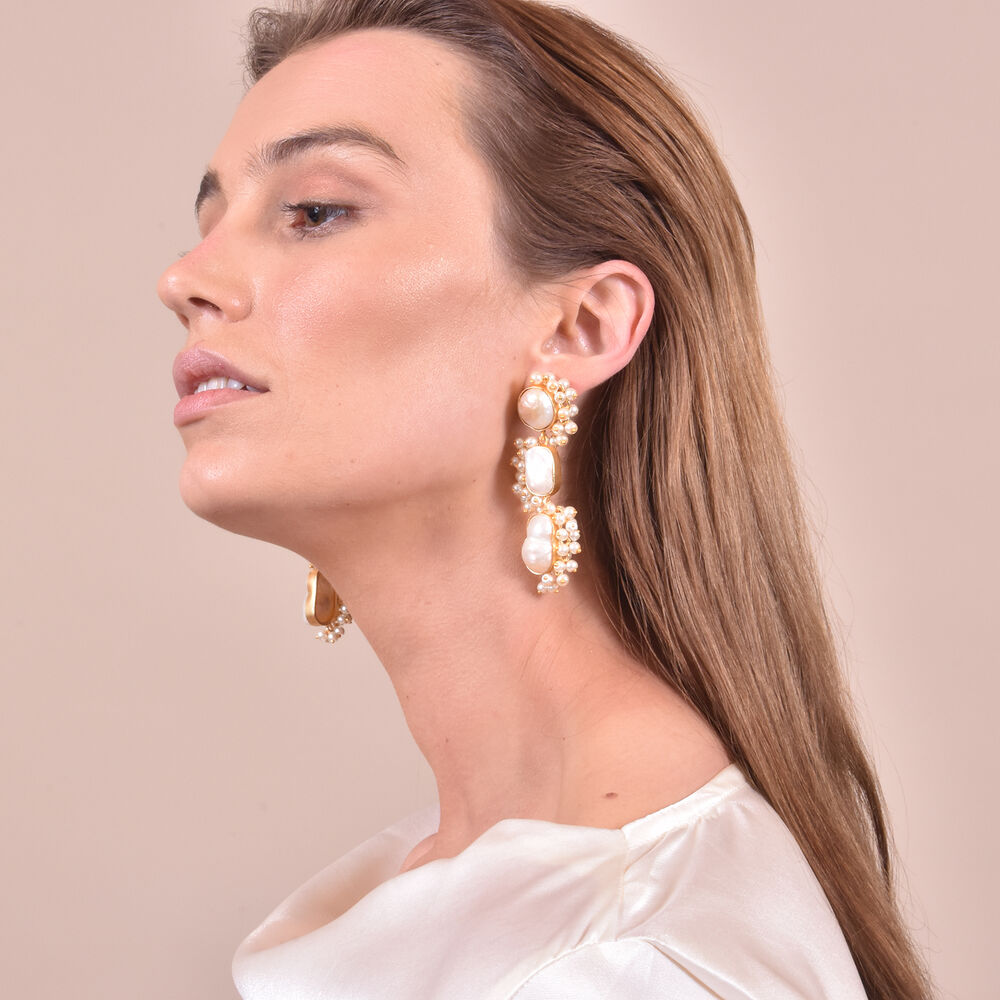Culturesse Amour 22K Luxury Pearl Bouquet Earrings