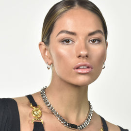 Culturesse Enoa Fine Twist Huggie Earrings (Silver)