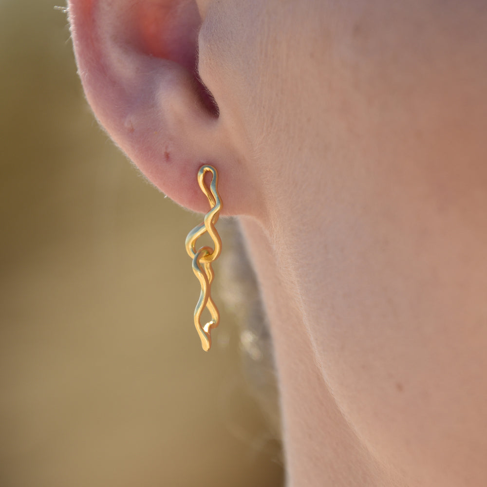 Culturesse Gisela Twin Sculpture Line Drop Earrings (Gold Vermeil)