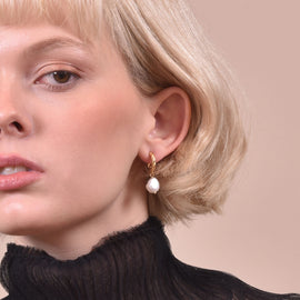 Culturesse Adley Pearl Drop Earrings (Gold Vermeil)