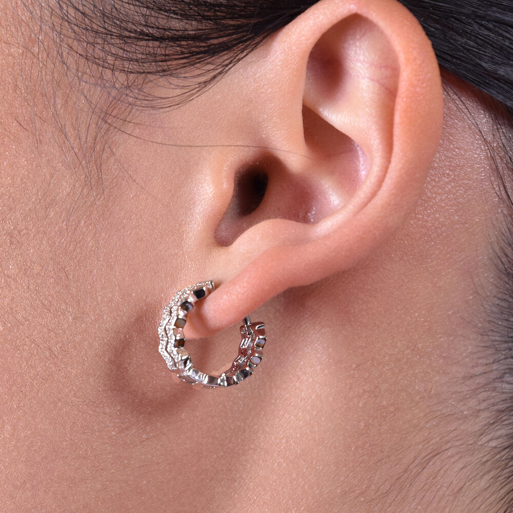 Culturesse Greta Artsy Wavy Silver Hoop Earrings