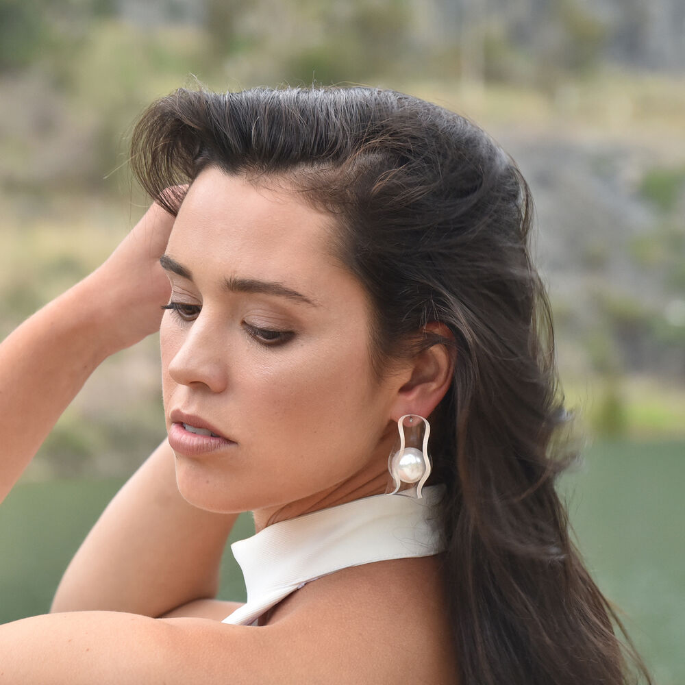 Culturesse Oceane Pearl Pod Earrings
