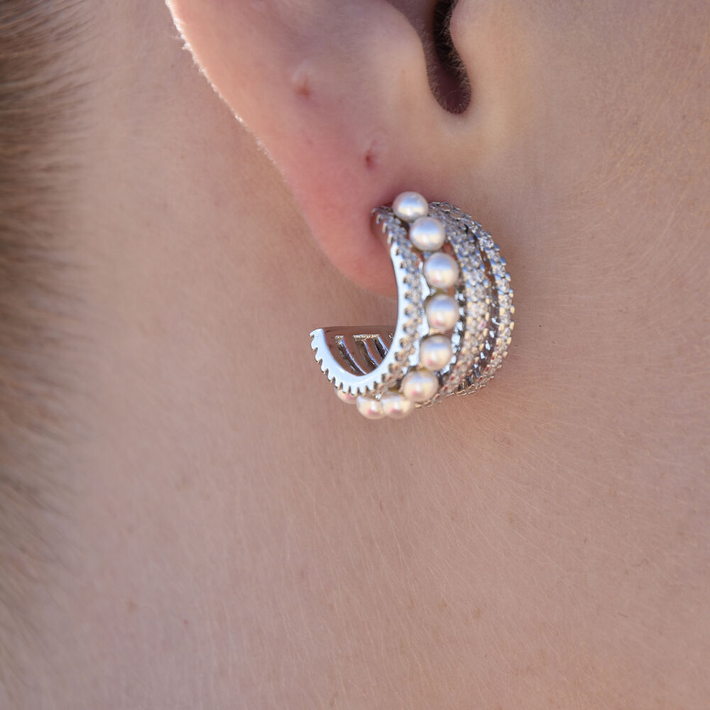 Culturesse Capuchine Luxury Diamante Pearl Curve Earrings