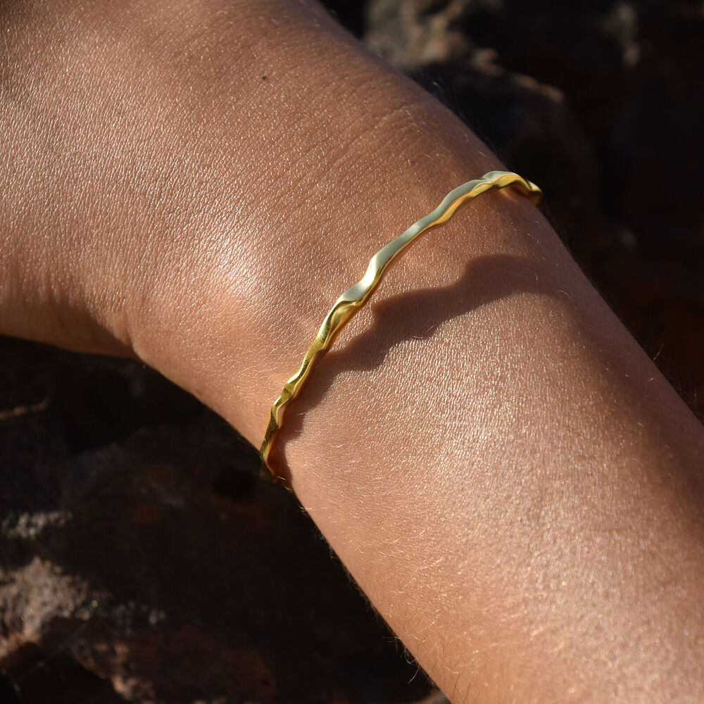 Culturesse Be The Flow Necklace & Bangle Gift Set (Gold)