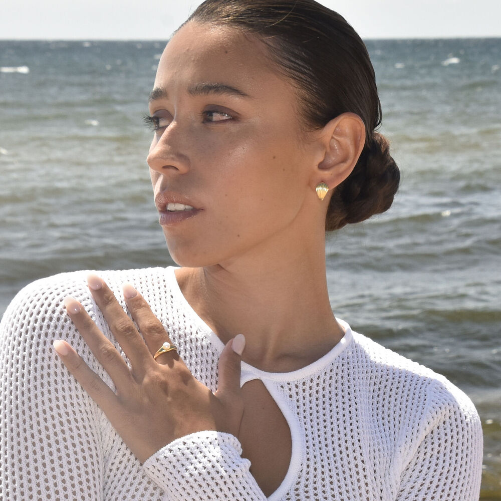 Culturesse Esmarie Earrings & Tresor Open Ring Gift Set (Gold)