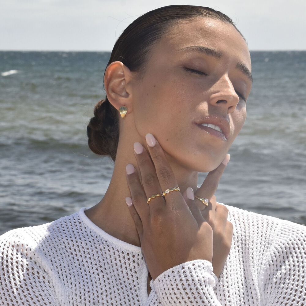 Culturesse Esmarie Earrings & Tresor Open Ring Gift Set (Gold)